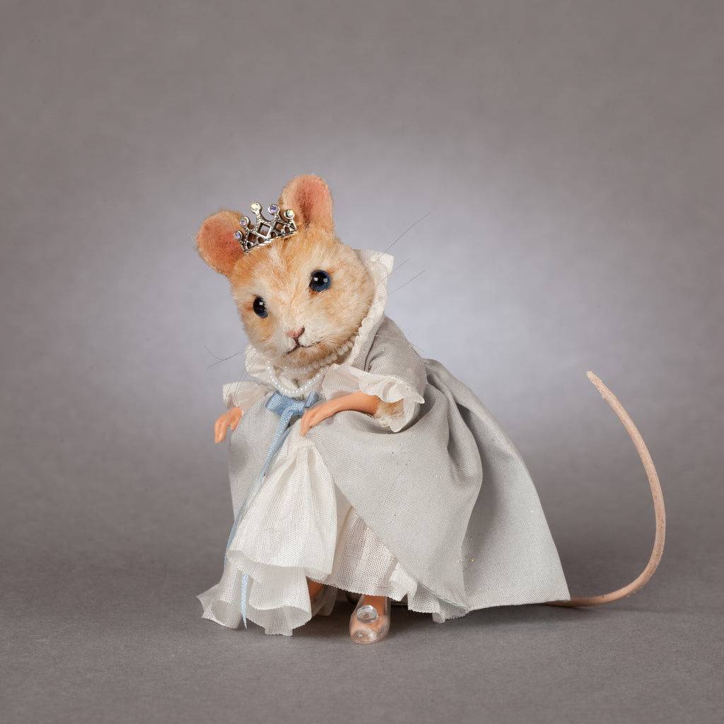 plush mouse dressed as cinderella