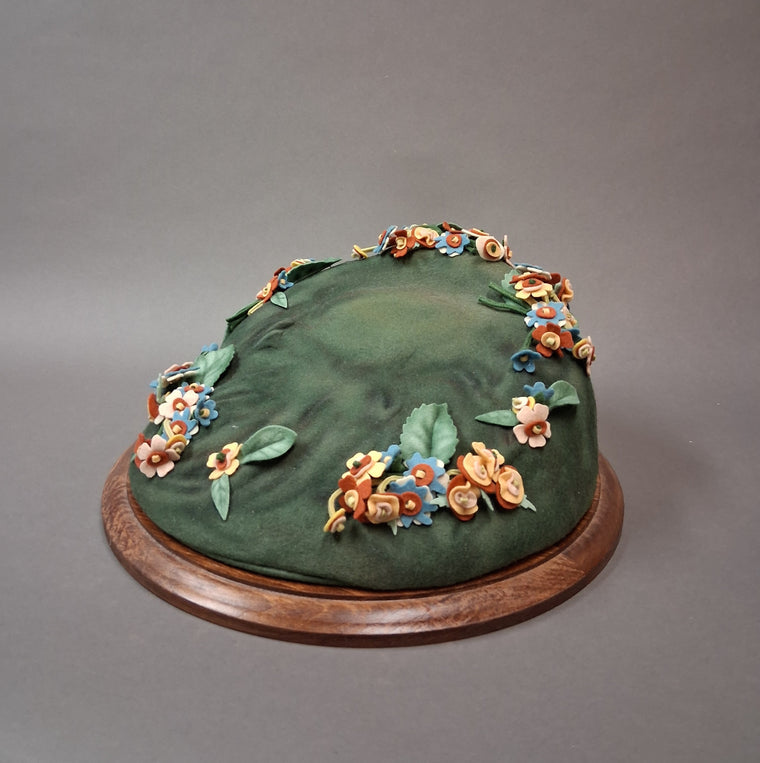 A Raggedy Ann Story-Display Base