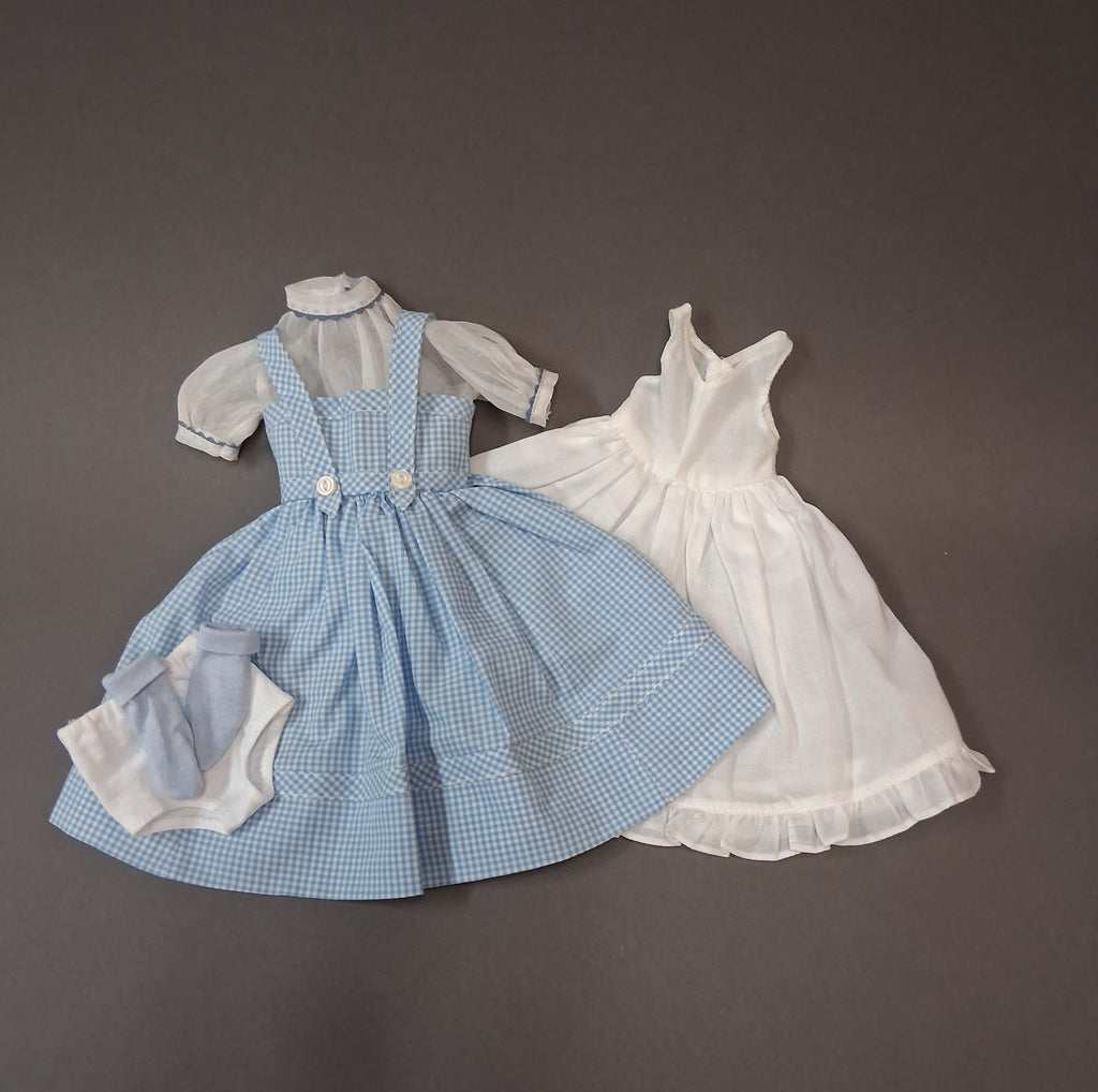 Dorothy Outfit
