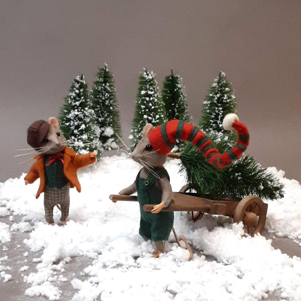 Winter Mouse - "Elmer"