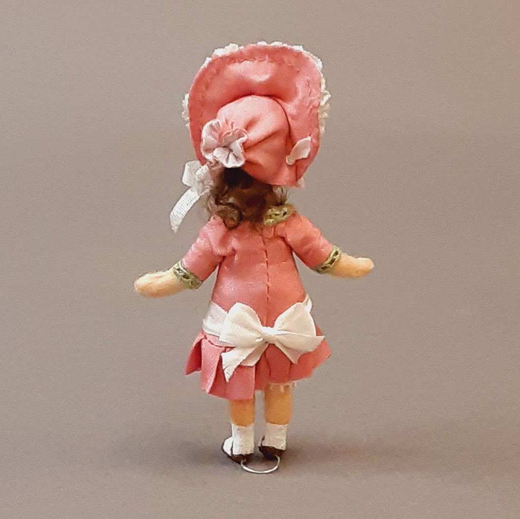 Sarah - A Dolls' House