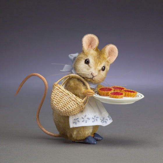 Appley Dapley mouse doll