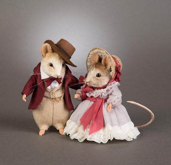 Ashley Wilkes & Melanie Hamilton Mice - Matched set - R. John Wright